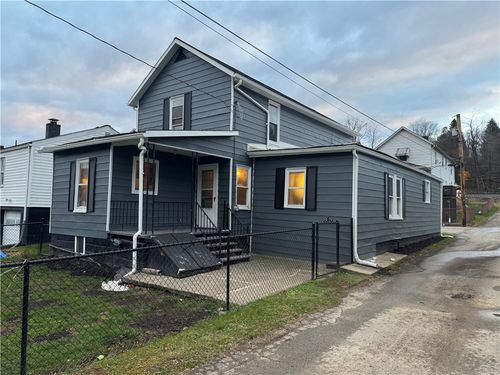 202 Newtown Ave, Millsboro, PA, 15348-1042 | Card Image