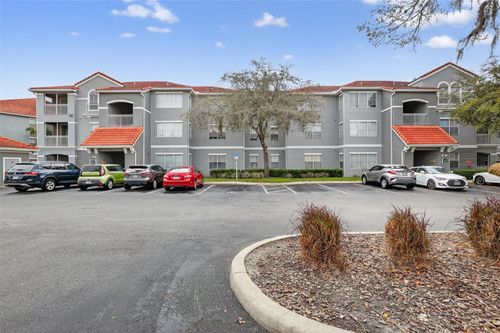 332-18001 Richmond Place Dr, TAMPA, FL, 33647-1743 | Card Image