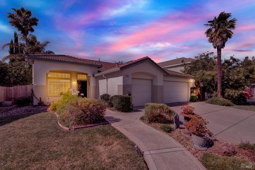 921 Topaz Cir, Vacaville, CA, 95687 | Card Image