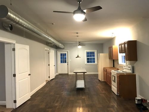 308 Elmwood Ave, Egg Harbor Township, NJ, 08234-5547 | Card Image