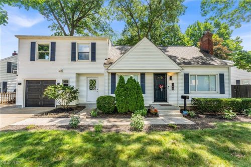 145 Sheldon Dr, Akron, OH, 44313-7733 | Card Image