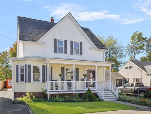 230 Martin St, East Providence, RI, 02914-3336 | Card Image