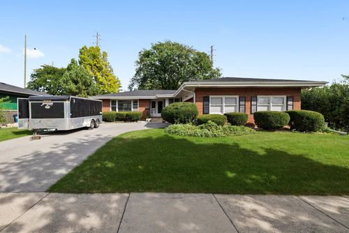 675 S Edgewood Ave, Elmhurst, IL, 60126-4613 | Card Image