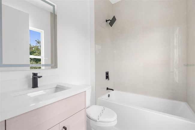 UNIT-3 - 102 W Adalee St, Townhouse with 3 bedrooms, 4 bathrooms and null parking in TAMPA FL | Image 9