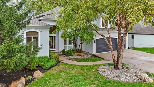 9920 Skyview Ln, Lenexa, KS, 66220-8700 | Card Image