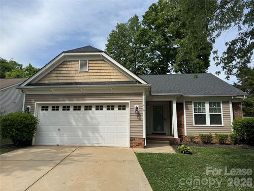 416 Dutchmans Meadow Dr, Mount Holly, NC, 28120-3016 | Card Image