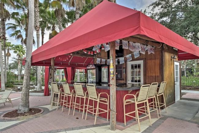 Clubhouse tiki bar | Image 51
