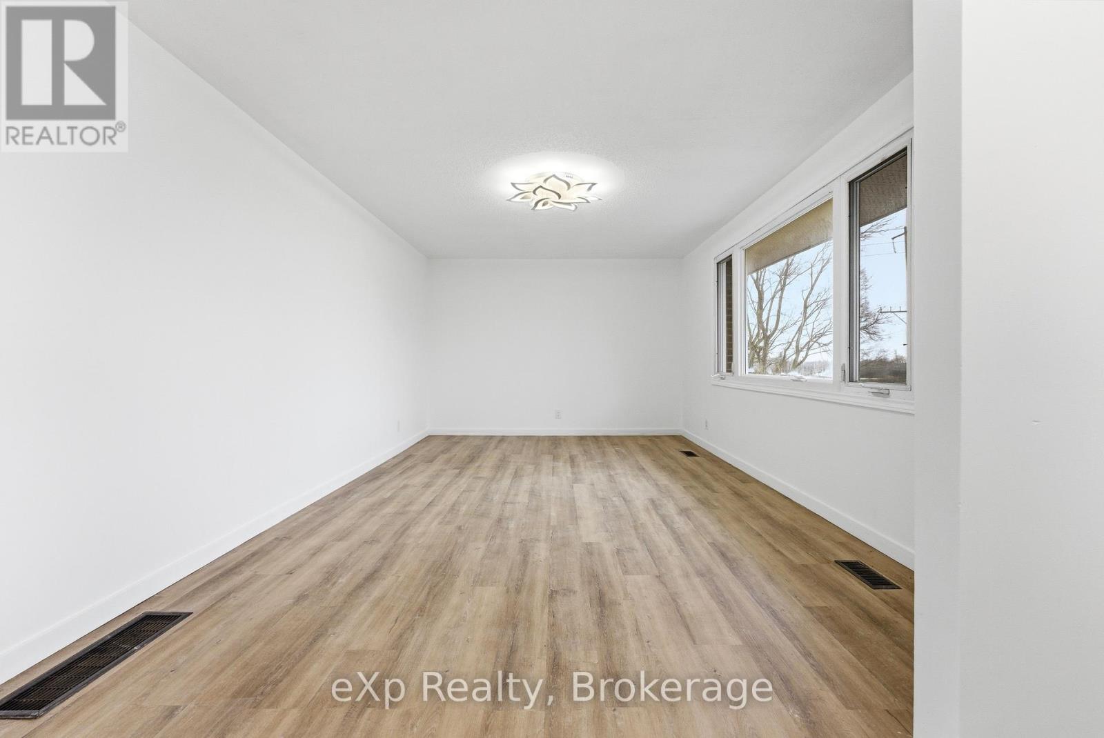 Residential in Quinte West (Sidney Ward) 4