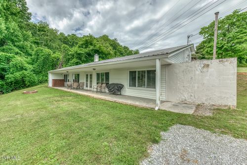 124 Tolley Ln, Erwin, TN, 37650-8956 | Card Image