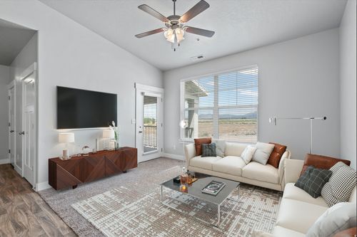 118 W Silver Springs Dr, Vineyard, UT, 84059-6530 | Card Image