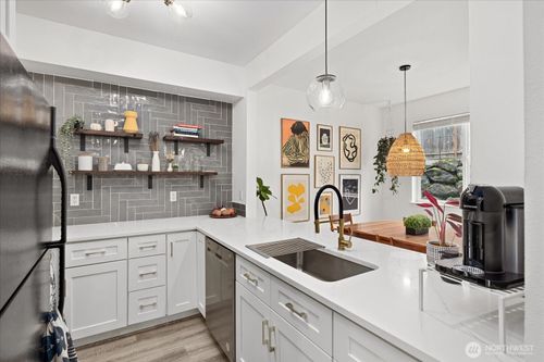d103-13000 Admiralty Way, Everett, WA, 98204-6269 | Card Image