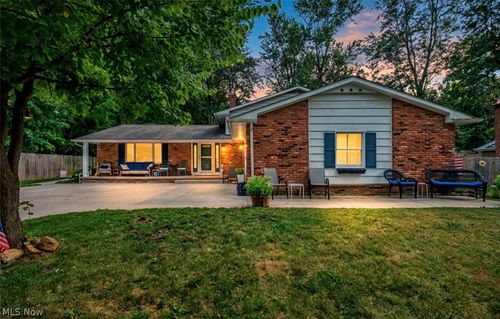 9128 Idlewood Dr, Mentor, OH, 44060-6432 | Card Image