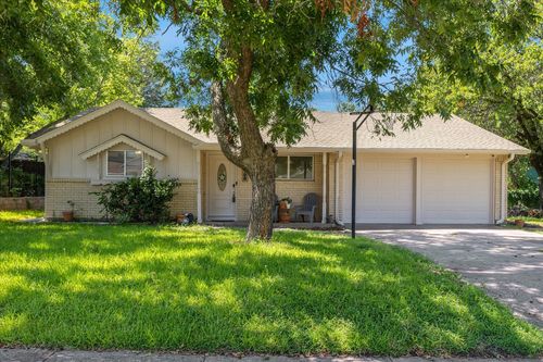 5708 Waterview Dr, Arlington, TX, 76016-1511 | Card Image