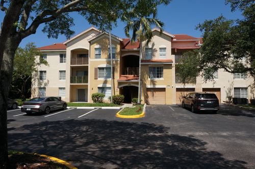 204-4021 San Marino Boulevard, West Palm Beach, FL, 33409 | Card Image