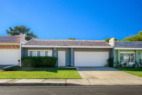 3477 Kensbrook St, Las Vegas, NV, 89121-3748 | Card Image