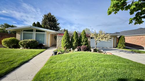 159 E Main St, Hyrum, UT, 84319-1311 | Card Image