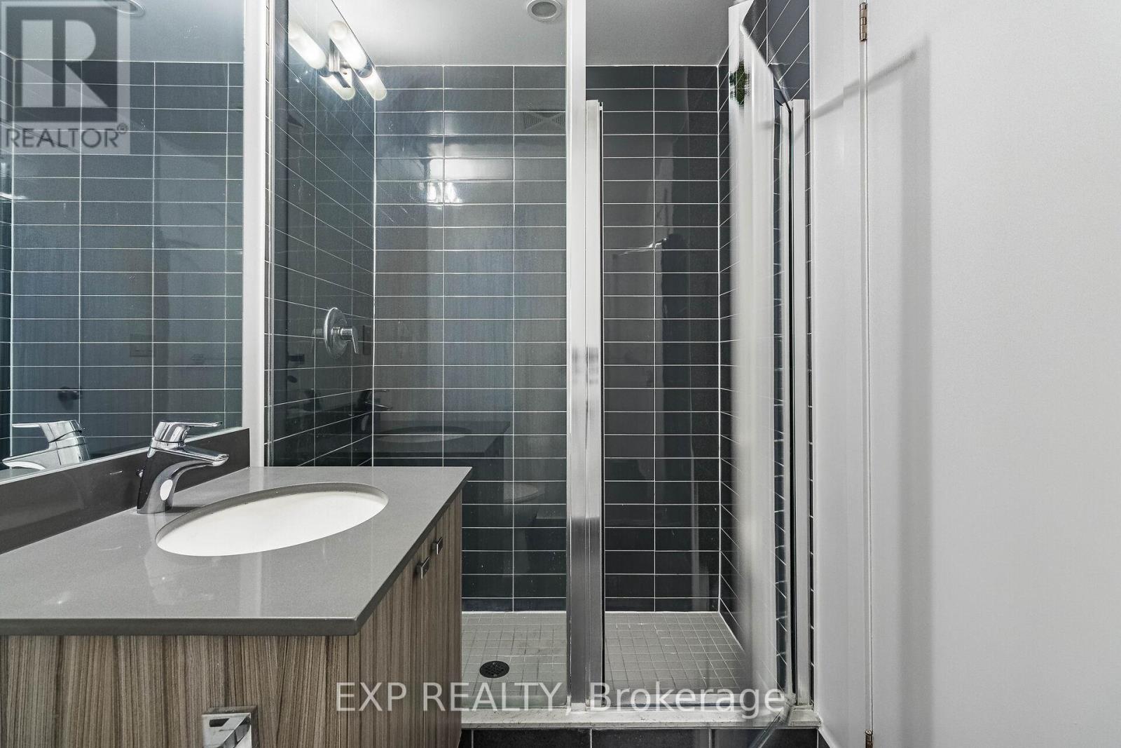 Residential in Toronto (Niagara) 5