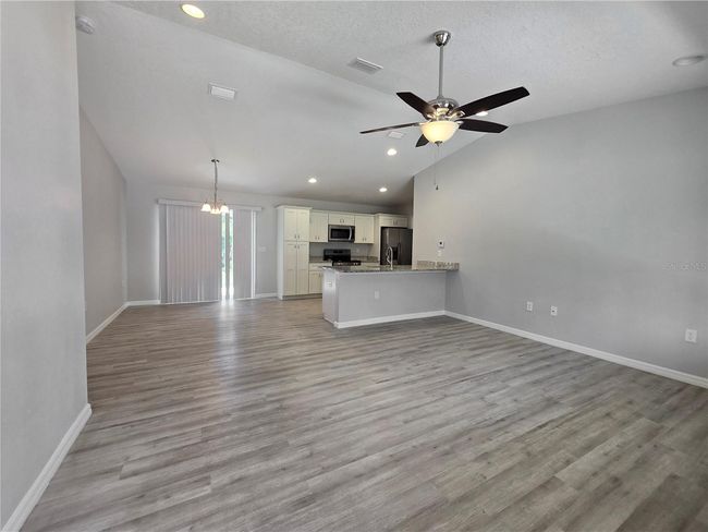 5185 Sw 158 Th Pl, House other with 3 bedrooms, 2 bathrooms and null parking in Ocala FL | Image 7