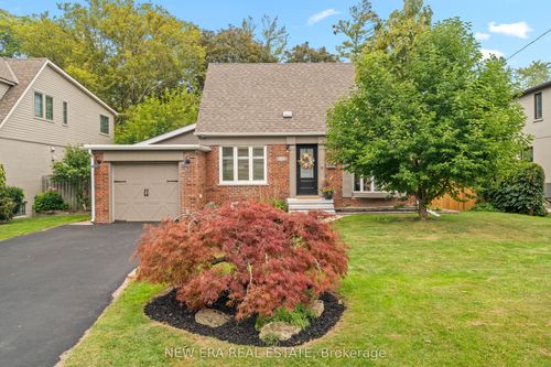 2107 Russett Rd, Mississauga, ON, L4Y1C2 | Card Image