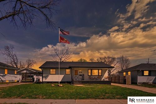 618 N 15th St, Blair, NE, 68008-1212 | Card Image