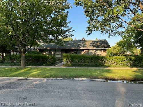 1823 Bradford Rd, Birmingham, MI, 48009-7253 | Card Image