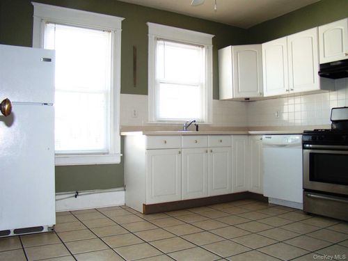 2-2 Worrall Ave, Poughkeepsie, NY, 12603-1804 | Card Image