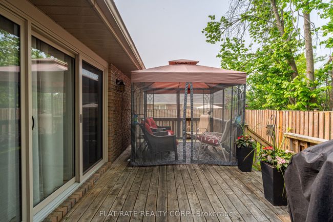 10 Hillview Dr, House other with 5 bedrooms, 3 bathrooms and 4 parking in Bobcaygeon ON | Image 36