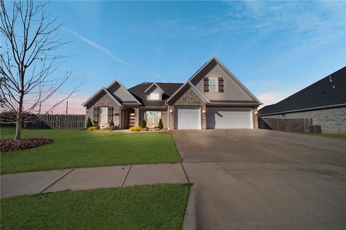353 Waterfall Ln, Springdale, AR, 72762-4508 | Card Image