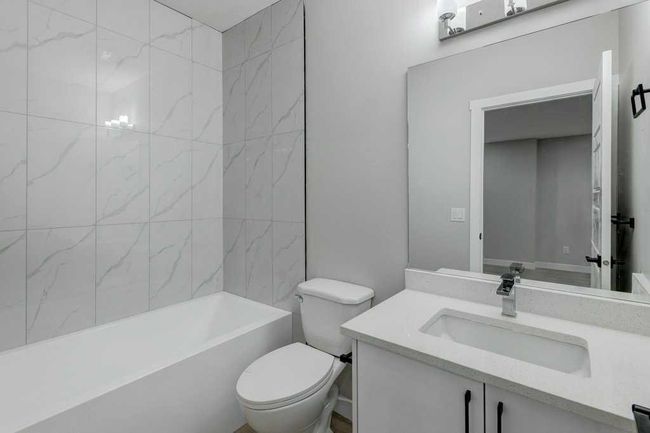 82 Edith Green Nw, Home with 4 bedrooms, 3 bathrooms and 2 parking in Calgary AB | Image 26
