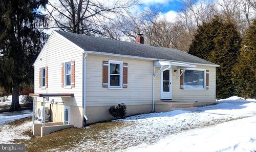 340 W 33rd St, HUNTINGDON, PA, 16652-2750 | Card Image
