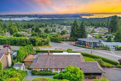 4360 Delbrook Ave, House other with 5 bedrooms, 3 bathrooms and 8 parking in North Vancouver BC | Image 3