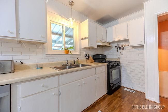 11665 S Gordon Ave-7 | Image 6