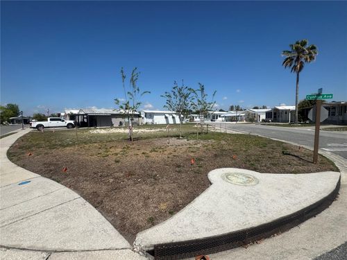 192-4839 Baker Ave, ZEPHYRHILLS, FL, 33541-7301 | Card Image