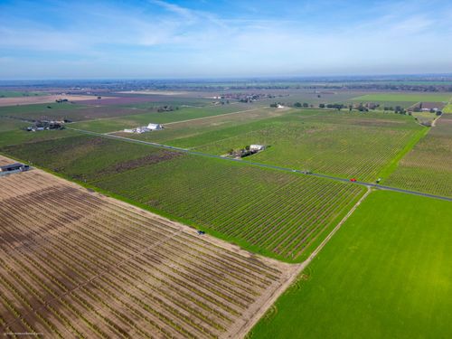 2552 W Peltier Road, Lodi, CA, 95242 | Card Image