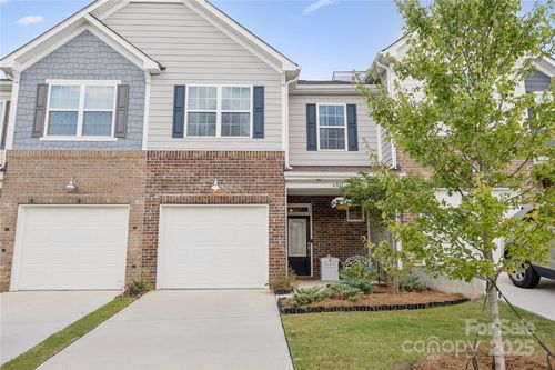 6011 Chelsea Oaks Rdg, Tega Cay, SC, 29708-8715 | Card Image