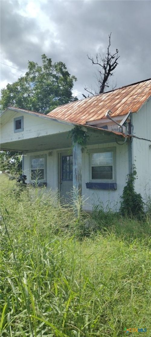 603 Avenue C, Yorktown, TX, 78164 | Card Image