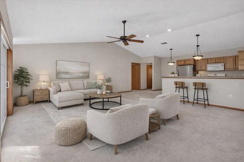 apt-5-1010 Parkview Dr, Milton, WI, 53563-1839 | Card Image