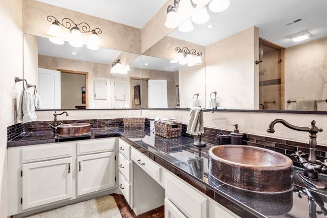APT-305 - 1406 Windsor Rd, Condo with 2 bedrooms, 2 bathrooms and 2 parking in Austin TX | Image 29