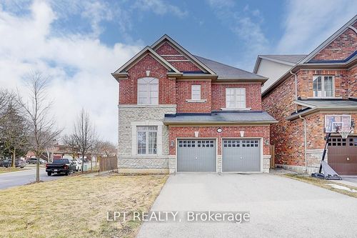 116 Dunlop St, Richmond Hill, ON, L4C0X1 | Card Image