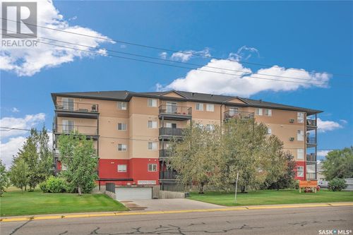 100 1st Ave N, Warman, SK, S0K0A1 | Card Image