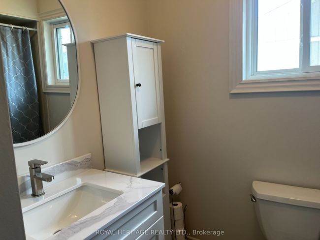 28 Renfield Cres, House other with 3 bedrooms, 3 bathrooms and 2 parking in Whitby ON | Image 26
