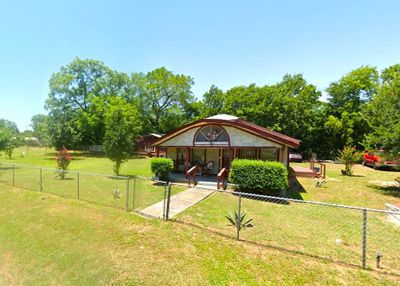 1912 Hill Street, House other with 4 bedrooms, 2 bathrooms and null parking in Bastrop TX | Image 2