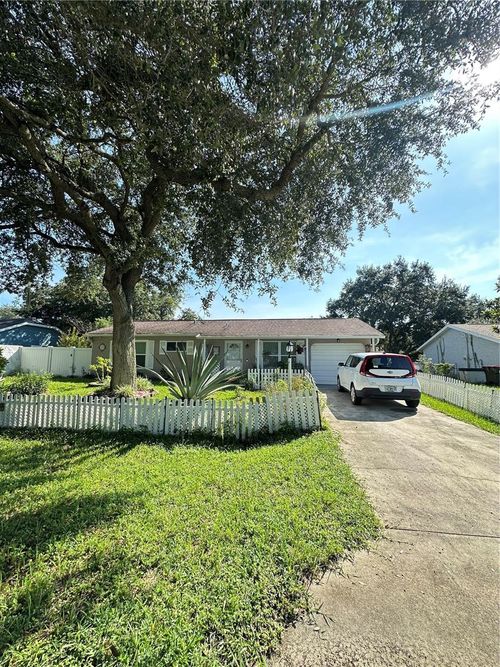 35 Hickory Track Way, Ocala, FL, 34472-2461 | Card Image