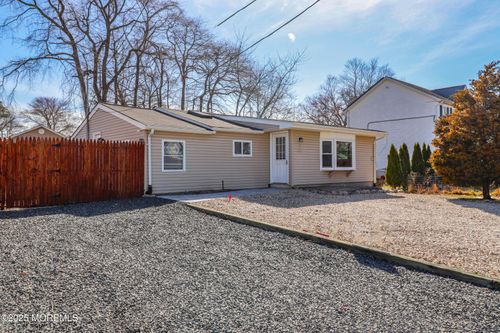 107 Sea Bright Rd, FORKED RIVER, NJ, 08731-5138 | Card Image
