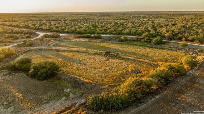 9239 Fm 133, Home with 7 bedrooms, 7 bathrooms and null parking in Cotulla TX | Image 78