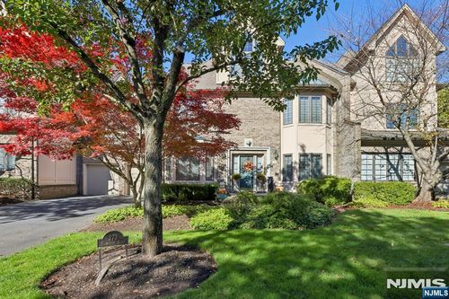 273 Hampshire Rdg, Park Ridge, NJ, 07656-2625 | Card Image