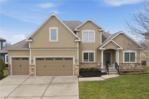 1559 Brompton Ln, Raymore, MO, 64083-8616 | Card Image