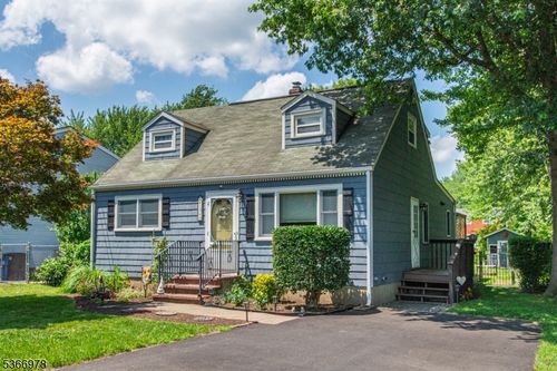 1360 Valley Rd, Stirling, NJ, 07980-1325 | Card Image