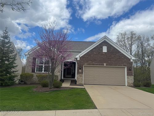 577 Acadia Ct, Howell, MI, 48843-9235 | Card Image