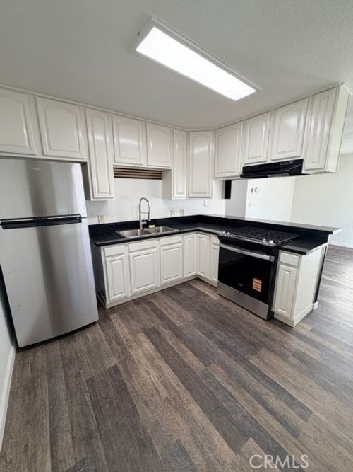 a-20825 Country Club Dr, Tehachapi, CA, 93561-7974 | Card Image